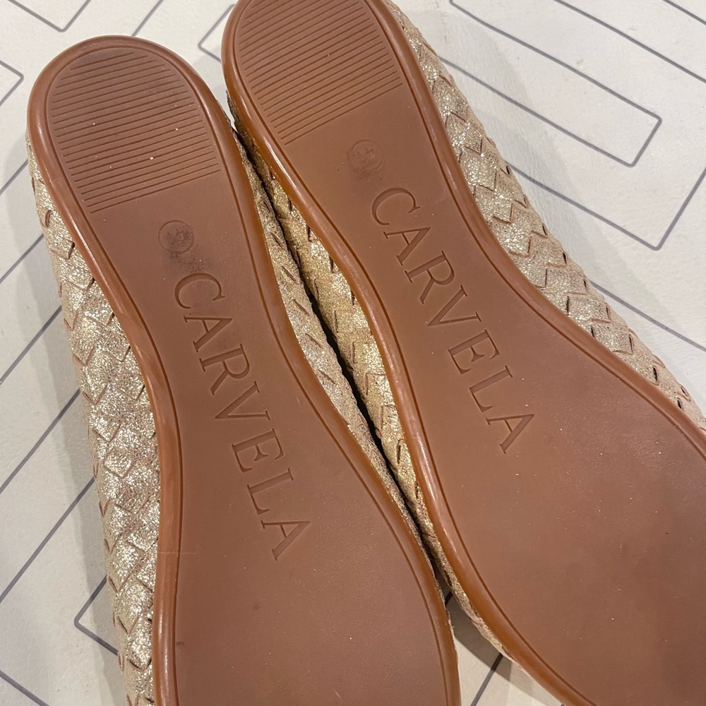 Carvela Gold Woven Leather Flats - Picture 8 of 12